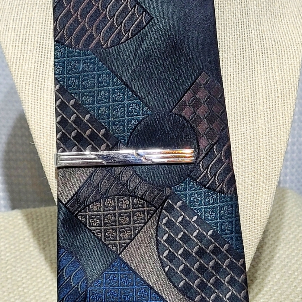 Silver tone Tie Tack